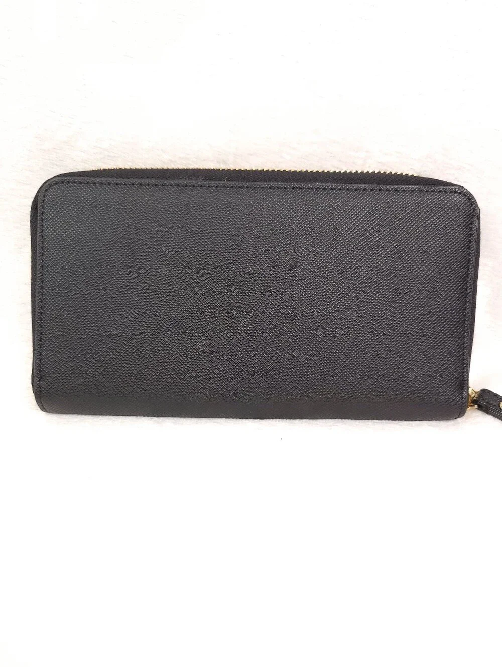 Kate Spade Black Saffiano Leather Zip Around Continental Wallet Strap